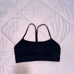 Sleek Black Sports Bra for Women